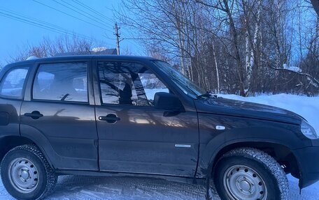 Chevrolet Niva I рестайлинг, 2014 год, 435 000 рублей, 3 фотография