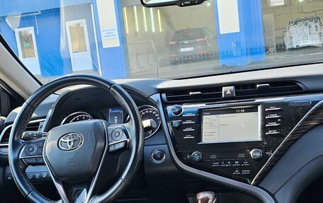 Toyota Camry, 2020 год, 2 500 000 рублей, 7 фотография