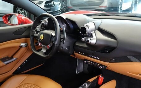 Ferrari F8, 2022 год, 26 498 084 рублей, 9 фотография