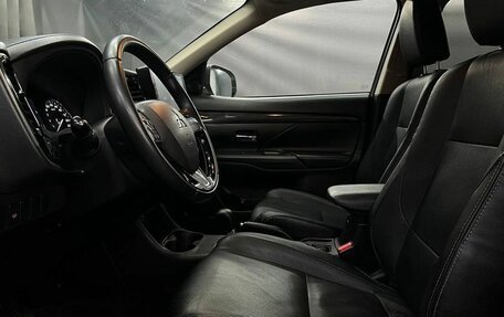 Mitsubishi Outlander III рестайлинг 3, 2016 год, 1 749 888 рублей, 5 фотография