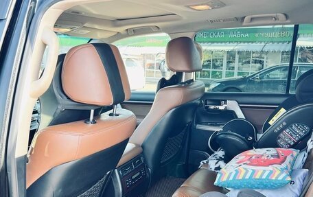 Toyota Land Cruiser 200, 2014 год, 4 200 000 рублей, 8 фотография