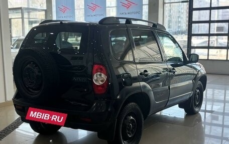 Chevrolet Niva I рестайлинг, 2017 год, 1 030 000 рублей, 4 фотография