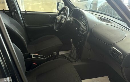 Chevrolet Niva I рестайлинг, 2017 год, 1 030 000 рублей, 8 фотография