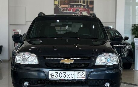 Chevrolet Niva I рестайлинг, 2017 год, 1 030 000 рублей, 2 фотография