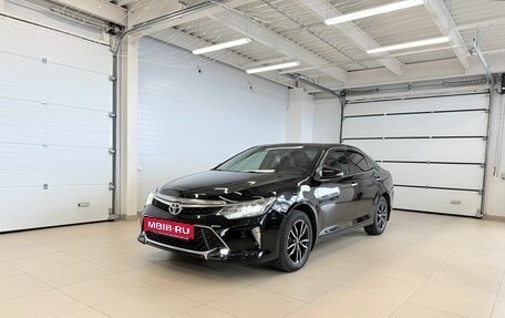 Toyota Camry, 2017 год, 2 499 000 рублей, 2 фотография