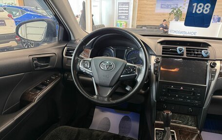 Toyota Camry, 2017 год, 2 499 000 рублей, 14 фотография
