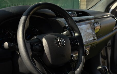 Toyota Hilux VIII, 2020 год, 5 700 000 рублей, 14 фотография
