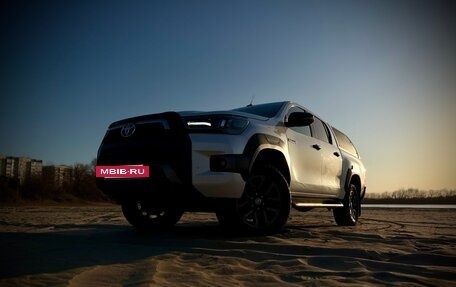 Toyota Hilux VIII, 2020 год, 5 700 000 рублей, 8 фотография