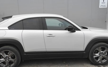 Mazda MX-30, 2020 год, 1 870 000 рублей, 2 фотография