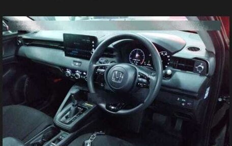 Honda Vezel, 2022 год, 2 600 000 рублей, 3 фотография