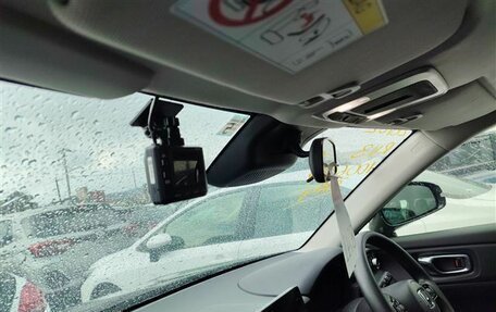 Honda Vezel, 2022 год, 2 600 000 рублей, 13 фотография