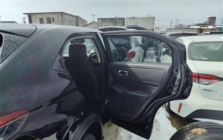 Honda Vezel, 2022 год, 2 600 000 рублей, 30 фотография