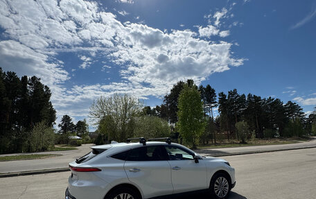 Toyota Harrier, 2022 год, 5 200 000 рублей, 16 фотография