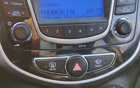 Hyundai Solaris II рестайлинг, 2013 год, 835 000 рублей, 4 фотография