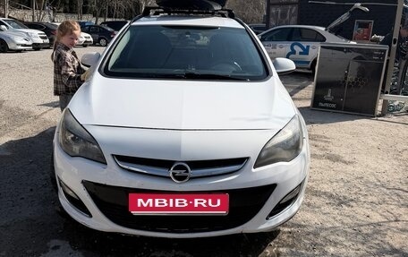 Opel Astra J, 2013 год, 650 000 рублей, 1 фотография