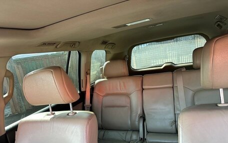 Toyota Land Cruiser 200, 2008 год, 2 650 000 рублей, 31 фотография