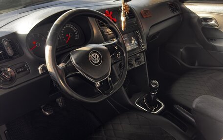 Volkswagen Polo VI (EU Market), 2016 год, 715 000 рублей, 9 фотография