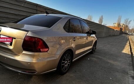 Volkswagen Polo VI (EU Market), 2016 год, 715 000 рублей, 5 фотография