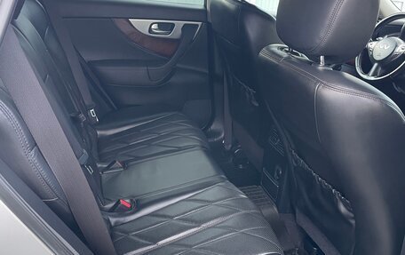 Infiniti FX II, 2011 год, 1 950 000 рублей, 9 фотография