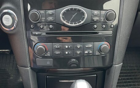 Infiniti FX II, 2011 год, 1 950 000 рублей, 15 фотография