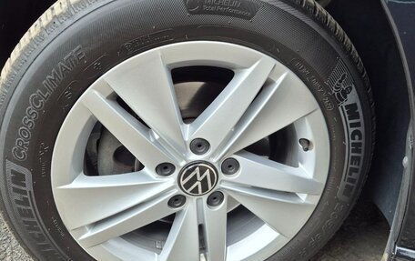 Volkswagen Golf VIII, 2020 год, 2 390 000 рублей, 13 фотография