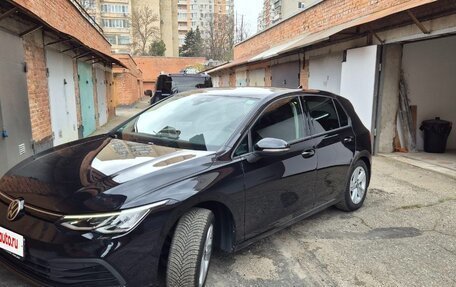 Volkswagen Golf VIII, 2020 год, 2 390 000 рублей, 17 фотография