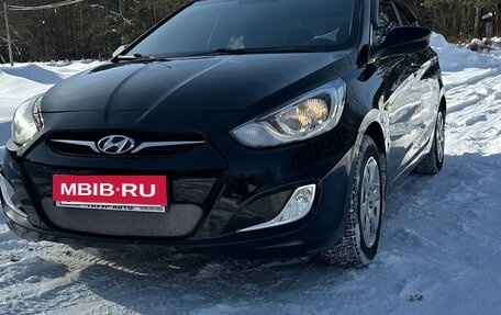 Hyundai Solaris II рестайлинг, 2012 год, 720 000 рублей, 2 фотография