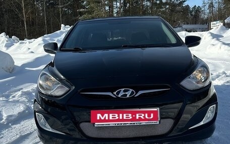 Hyundai Solaris II рестайлинг, 2012 год, 720 000 рублей, 5 фотография