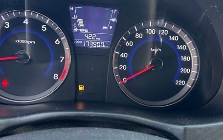 Hyundai Solaris II рестайлинг, 2012 год, 720 000 рублей, 14 фотография