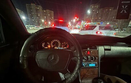 Mercedes-Benz E-Класс, 1996 год, 500 000 рублей, 12 фотография