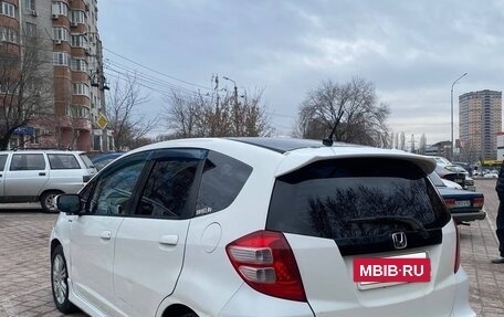 Honda Fit III, 2009 год, 590 000 рублей, 3 фотография