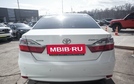 Toyota Camry, 2016 год, 1 845 000 рублей, 6 фотография