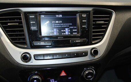 Hyundai Solaris II рестайлинг, 2017 год, 1 200 000 рублей, 17 фотография