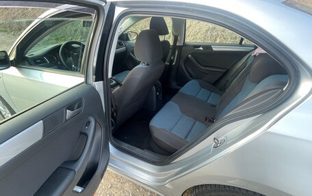 Volkswagen Jetta VI, 2013 год, 920 000 рублей, 9 фотография