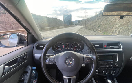 Volkswagen Jetta VI, 2013 год, 920 000 рублей, 11 фотография