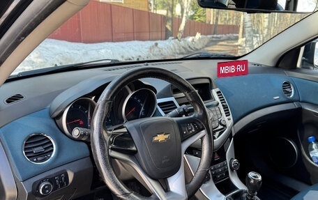 Chevrolet Cruze II, 2012 год, 900 000 рублей, 10 фотография