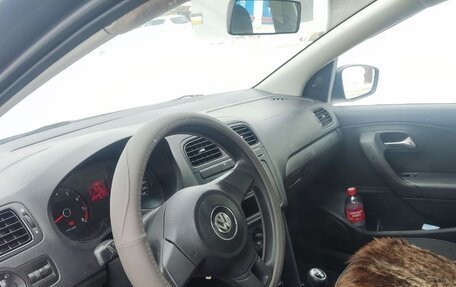 Volkswagen Polo VI (EU Market), 2011 год, 700 000 рублей, 7 фотография