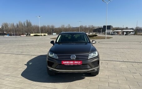Volkswagen Touareg III, 2015 год, 3 100 000 рублей, 2 фотография
