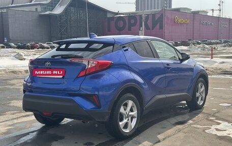 Toyota C-HR I рестайлинг, 2018 год, 2 200 000 рублей, 7 фотография