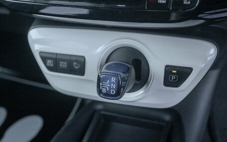 Toyota Prius IV XW50, 2018 год, 1 699 000 рублей, 14 фотография