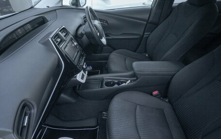 Toyota Prius IV XW50, 2018 год, 1 699 000 рублей, 20 фотография