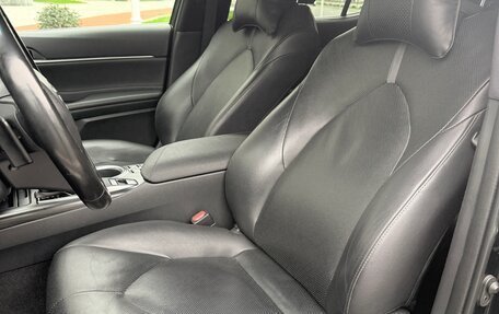 Toyota Camry, 2021 год, 3 600 000 рублей, 5 фотография