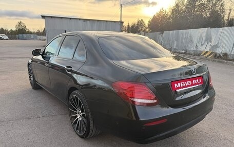 Mercedes-Benz E-Класс, 2018 год, 2 590 000 рублей, 4 фотография