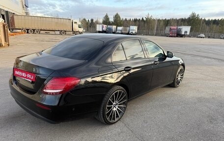 Mercedes-Benz E-Класс, 2018 год, 2 590 000 рублей, 7 фотография