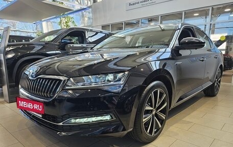 Skoda Superb III рестайлинг, 2025 год, 3 360 000 рублей, 2 фотография