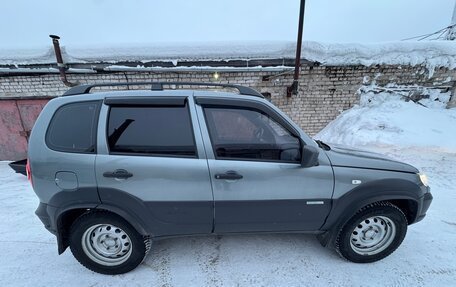 Chevrolet Niva I рестайлинг, 2014 год, 740 000 рублей, 2 фотография