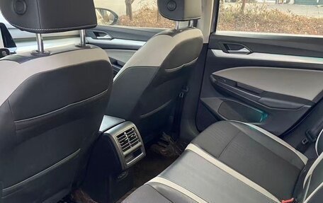 Volkswagen Golf VIII, 2022 год, 1 990 000 рублей, 10 фотография