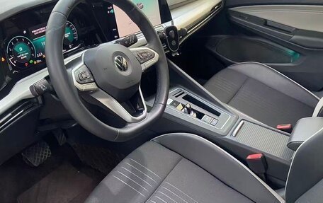 Volkswagen Golf VIII, 2022 год, 1 990 000 рублей, 7 фотография