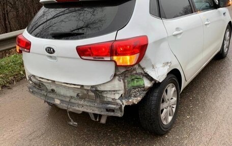 KIA Rio III рестайлинг, 2015 год, 240 000 рублей, 2 фотография