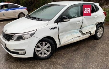 KIA Rio III рестайлинг, 2015 год, 240 000 рублей, 3 фотография